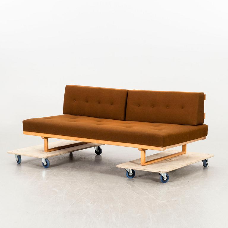 A 1950/60'S BØRGE MOGENSEN DAYBED.