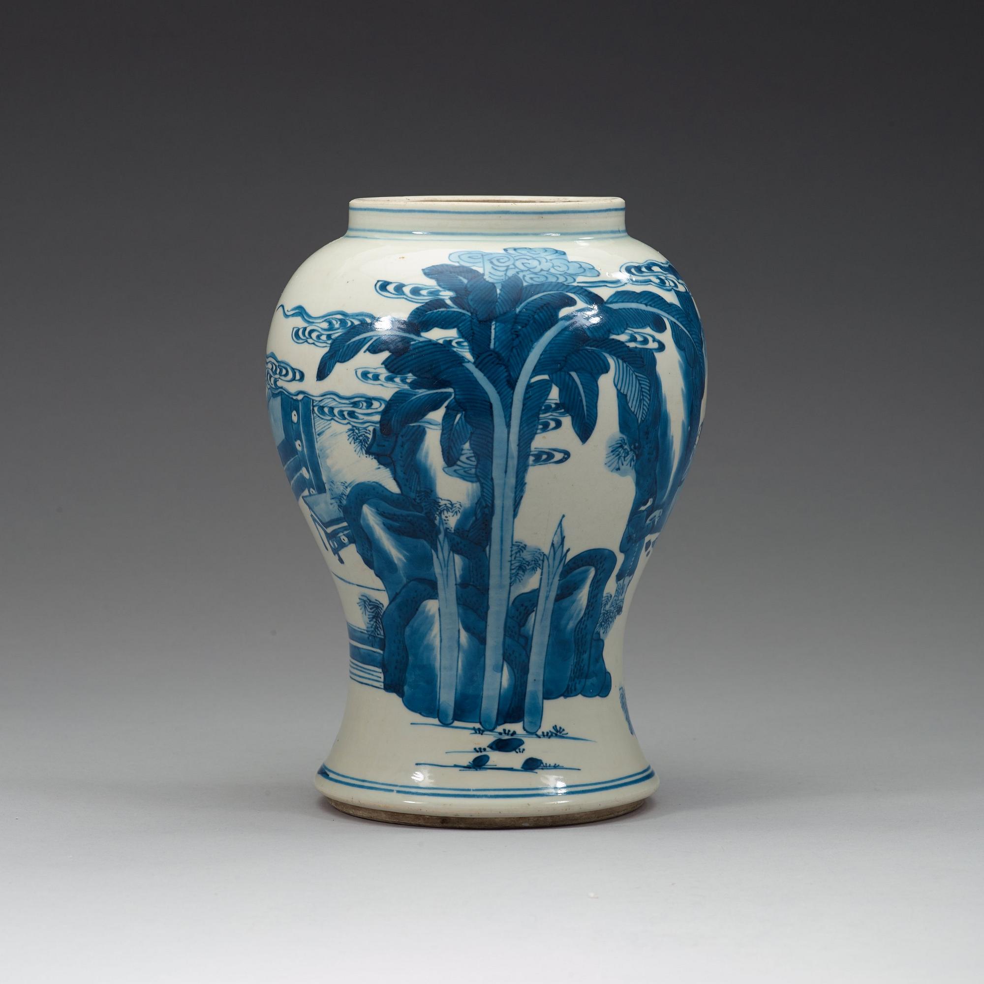 VAS, porslin. Qingdynastin, Kangxi (1662-1722).