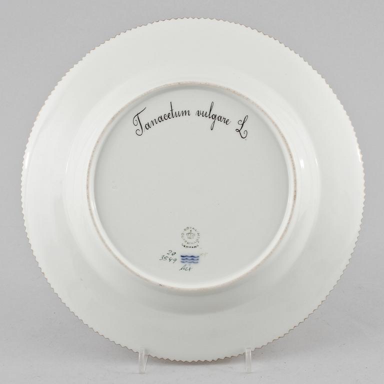 TALLRIK, porslin, "Flora Danica", Royal Copenhagen, 1900-talets andra hälft.