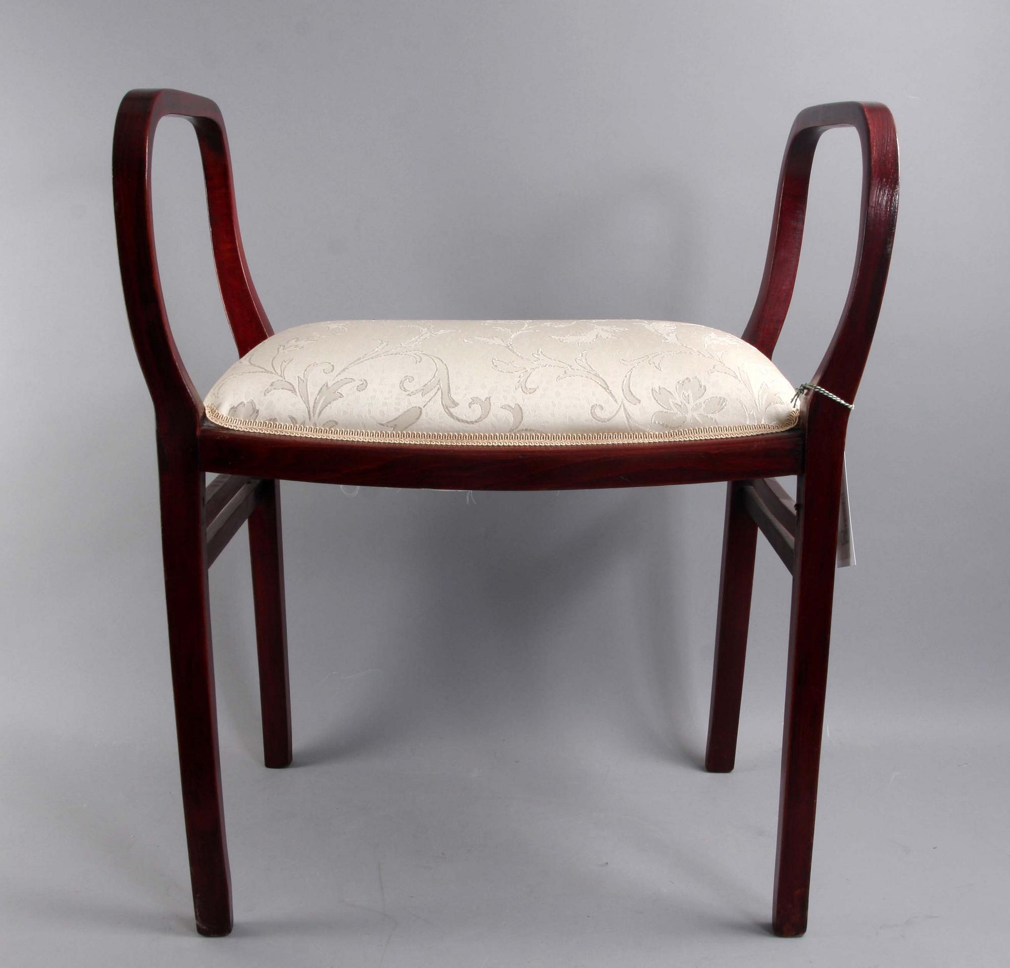 PIANOPALL, Thonet.