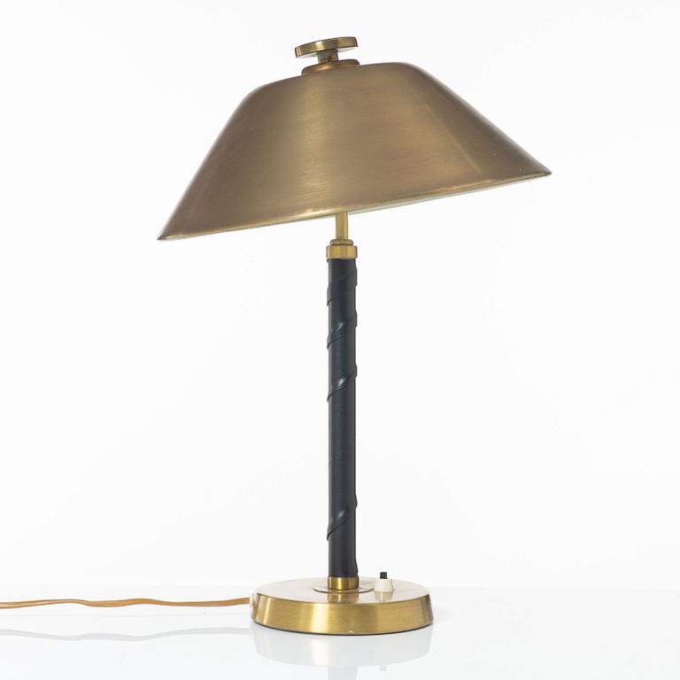 Einar Bäckströms Metallvarufabrik, a model '5014' table lamp, 1940's.