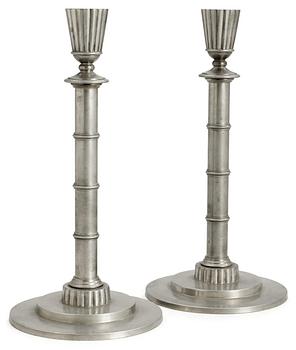 615. A pair of Erik Fleming pewter candlesticks by Norrahammars Bruk, Sweden 1930.