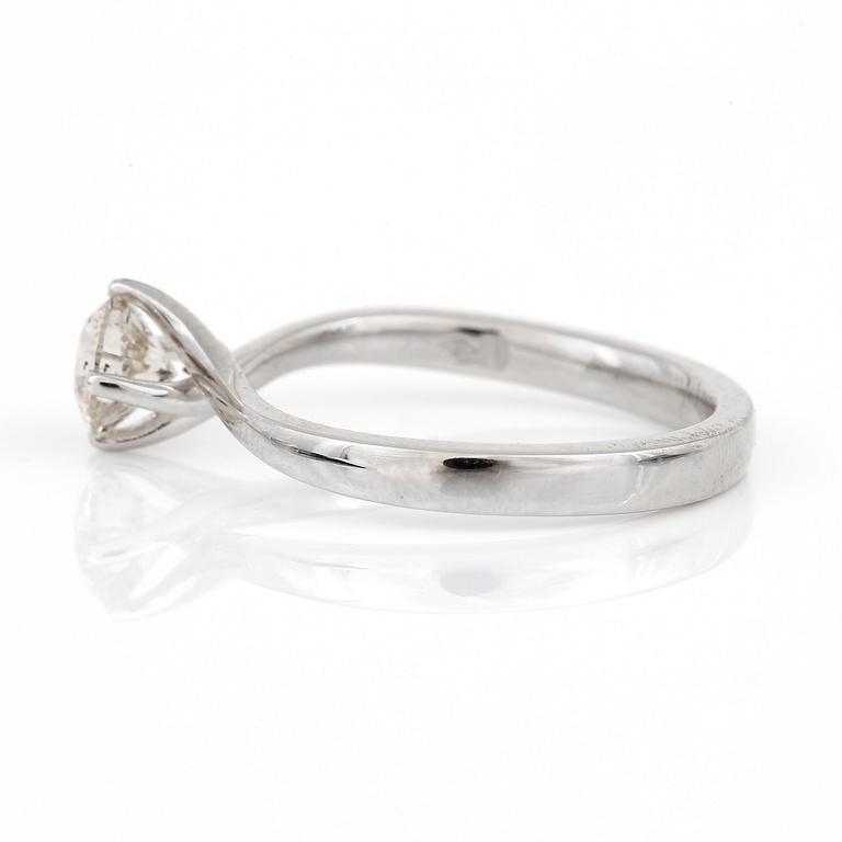 RING, med briljantslipad diamant, ca 0,60 ct.