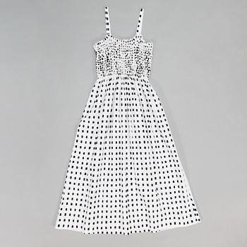 Marimekko, "Suhina" mekko, kuvio "Sokkoruutu", suunnitellut Pentti Rinta, 1976.