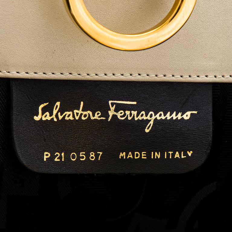 Salvatore Ferragamo, a leather “Gancini”bag.