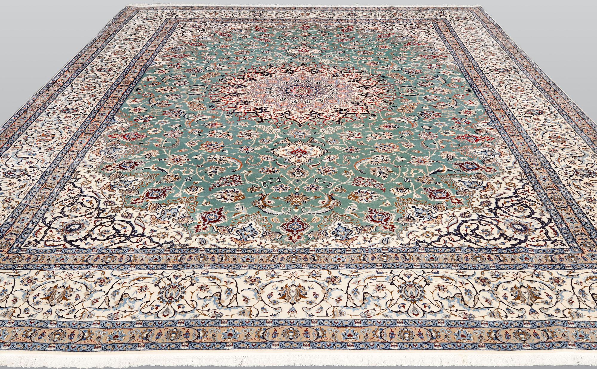 A part silk Nain carpet, so-called 6LAA, approx. 408 x 305 cm.