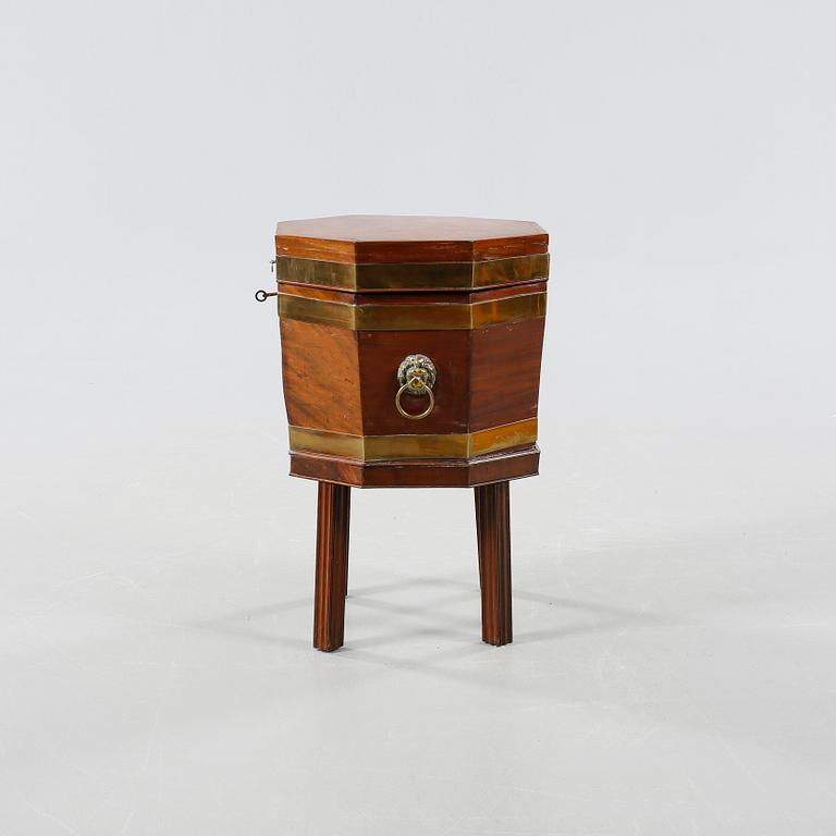 A George III wine cooler from the 19th century.
