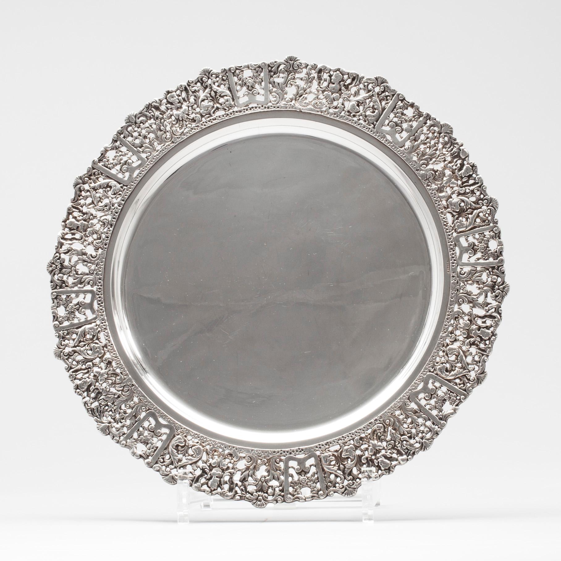 FAT,1 st silver, Spanien bär finska importstämplar. Vikt ca 193 g. FAT, 3 st, märkt alpacka, 1900-talets senare hälft.