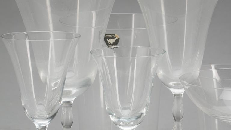 GLASSERVIS, ca 70 delar, Simon Gate, Orrefors.