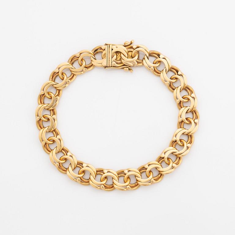 18K gold bracelet.
