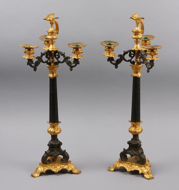 KANDELABRAR, ett par, empirestil.