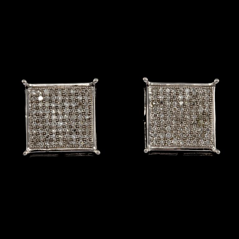 ÖRHÄNGEN, ett par, 14k vitguld med åttkantslipade diamanter, ca 1.25 ct. Vikt 3 g.