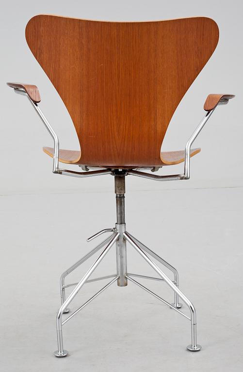 SKRIVBORDSSTOL, "Sjuan", Arne Jacobsen, Fritz Hansen.