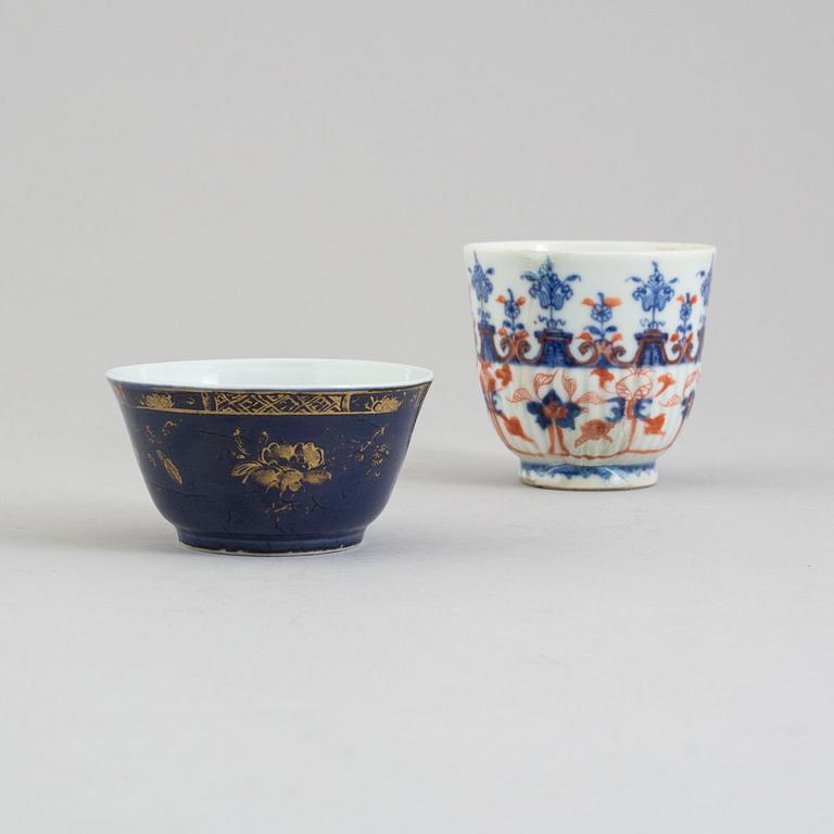 An imari cup and a powder blue cup, Qing dynasty, 18th Century.