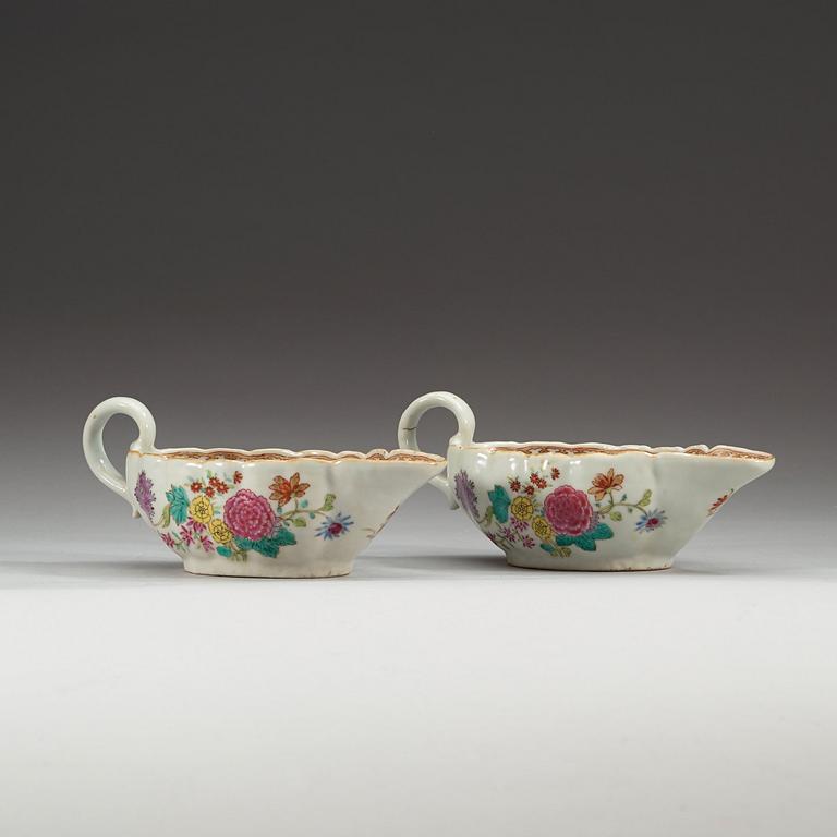 A pair of famille rose sauce boats, Qing dynasty, Qianlong (1736-95).