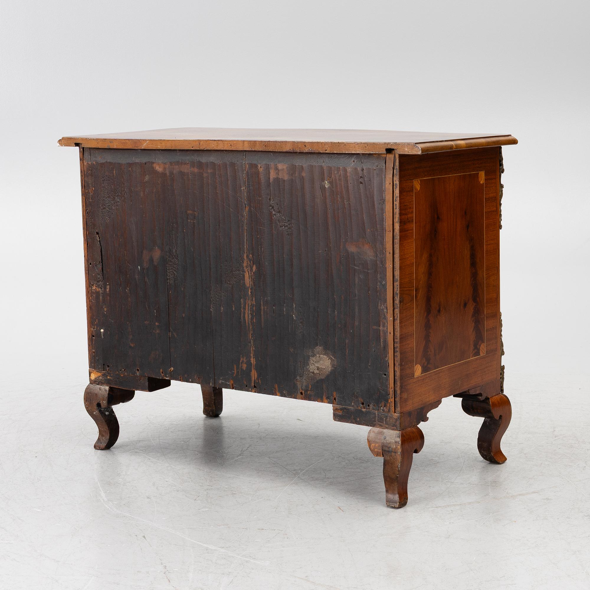 Byrå, Senbarock, 1700-talets mitt.
