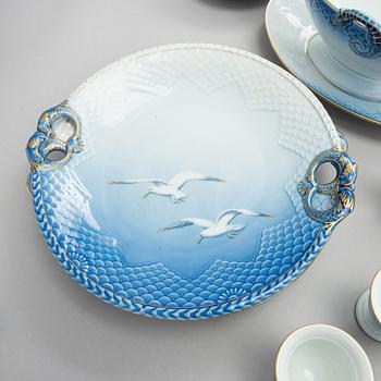 Bing & Grøndahl, a 66-piece 'Måsen' porcelain dinnerware set, Denmark.