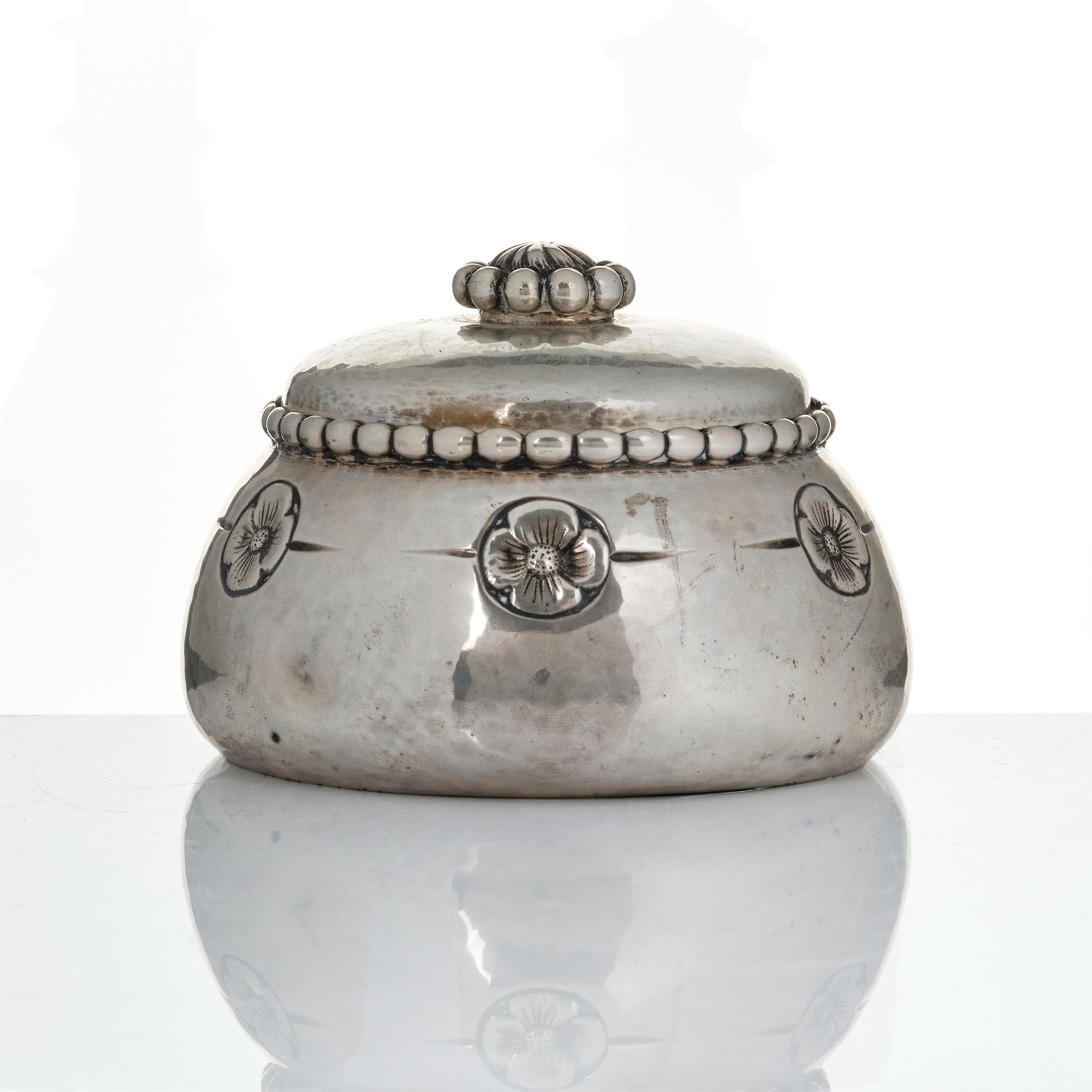 K. Andersson, a lidded silver sugar bowl, Art Nouveau, Stockholm 1919.