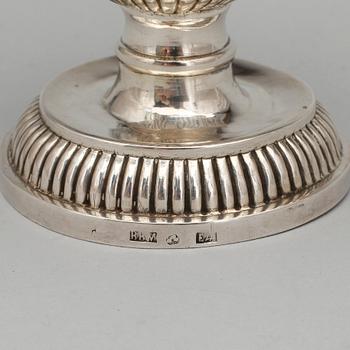 GRÄDDKANNA, silver, empire, Bengt Bergman, Härnösand, 1835. Vikt ca 153 gram.