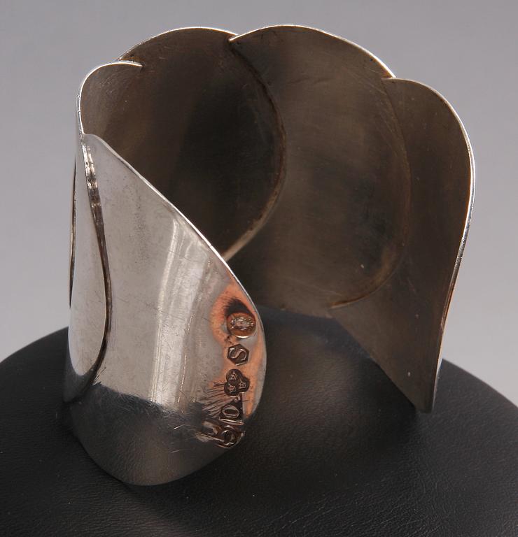 ARMRING, RING SAMT ÖRHÄNGEN, silver, bl a From, Danmark.