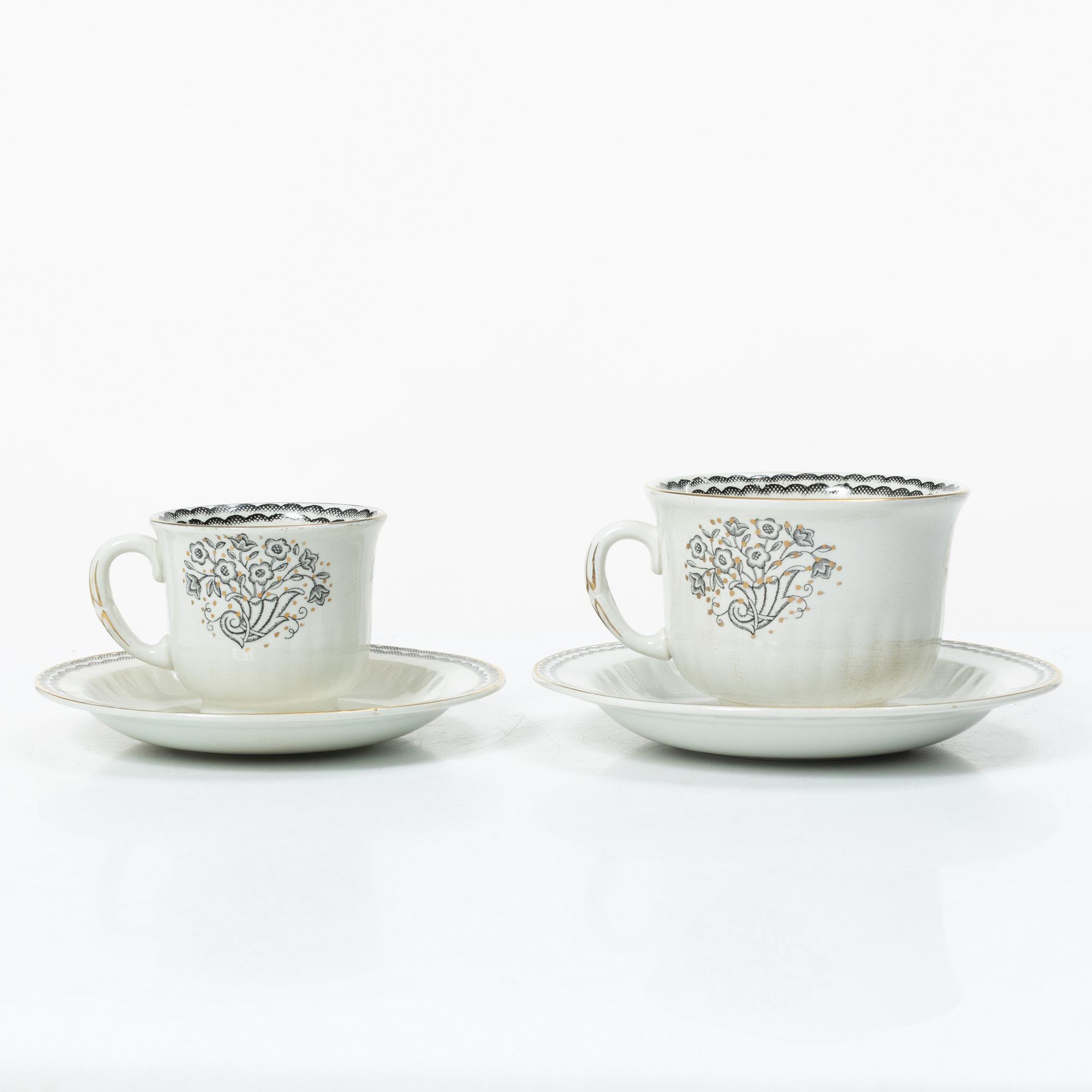 Wilhelm Kåge, a 92-piece creamware dinner and coffee service, 'Lyx', Gustavserg, Sweden, in production 1925-36.
