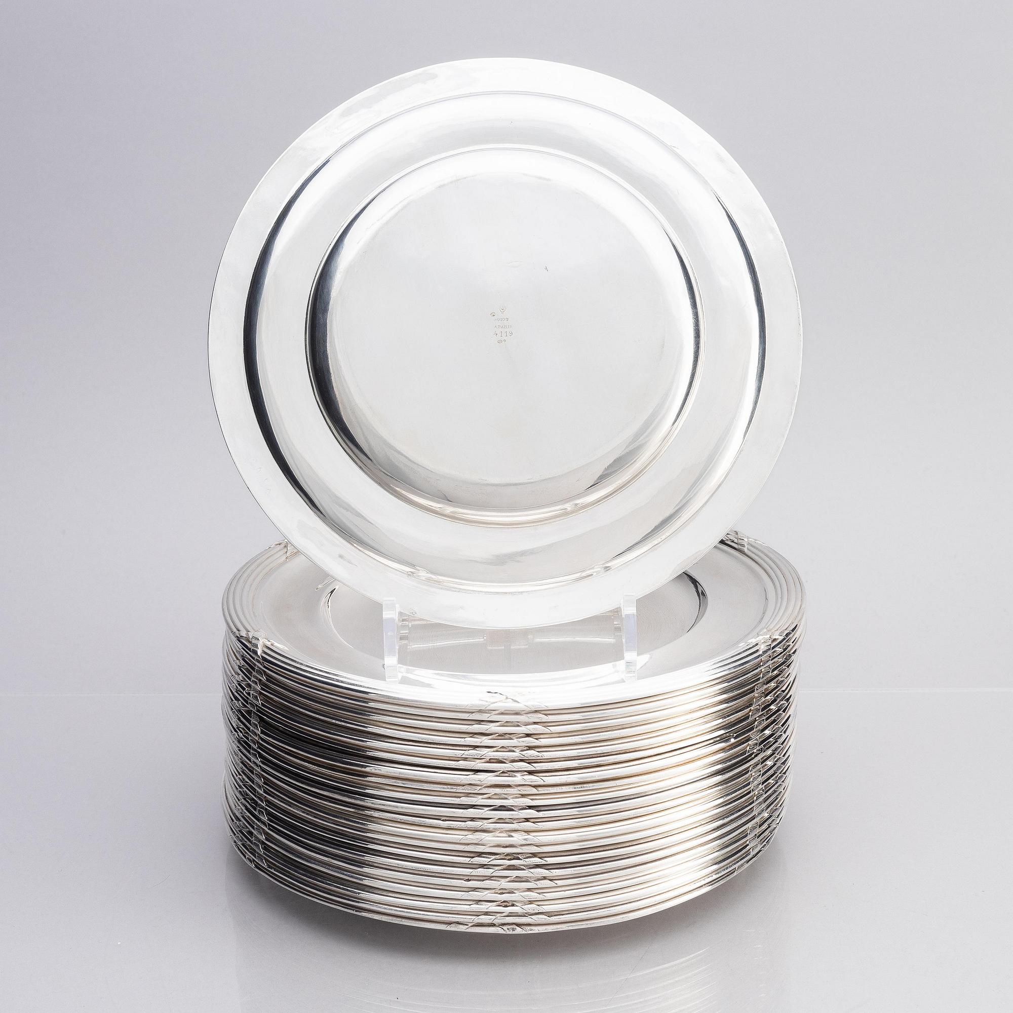 Twenty-one French silver dinner plates, marks of Maison Odiot, Paris, France, second half of the 19th century.