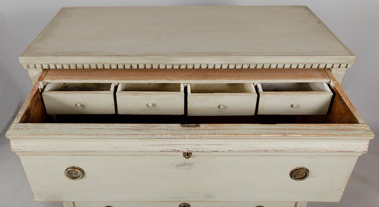 DRAGKISTA, sengustaviansk, 1800-talets mitt.