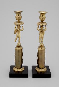 LJUSSTAKAR, ett par, empirestil, sekelskiftet 1900.