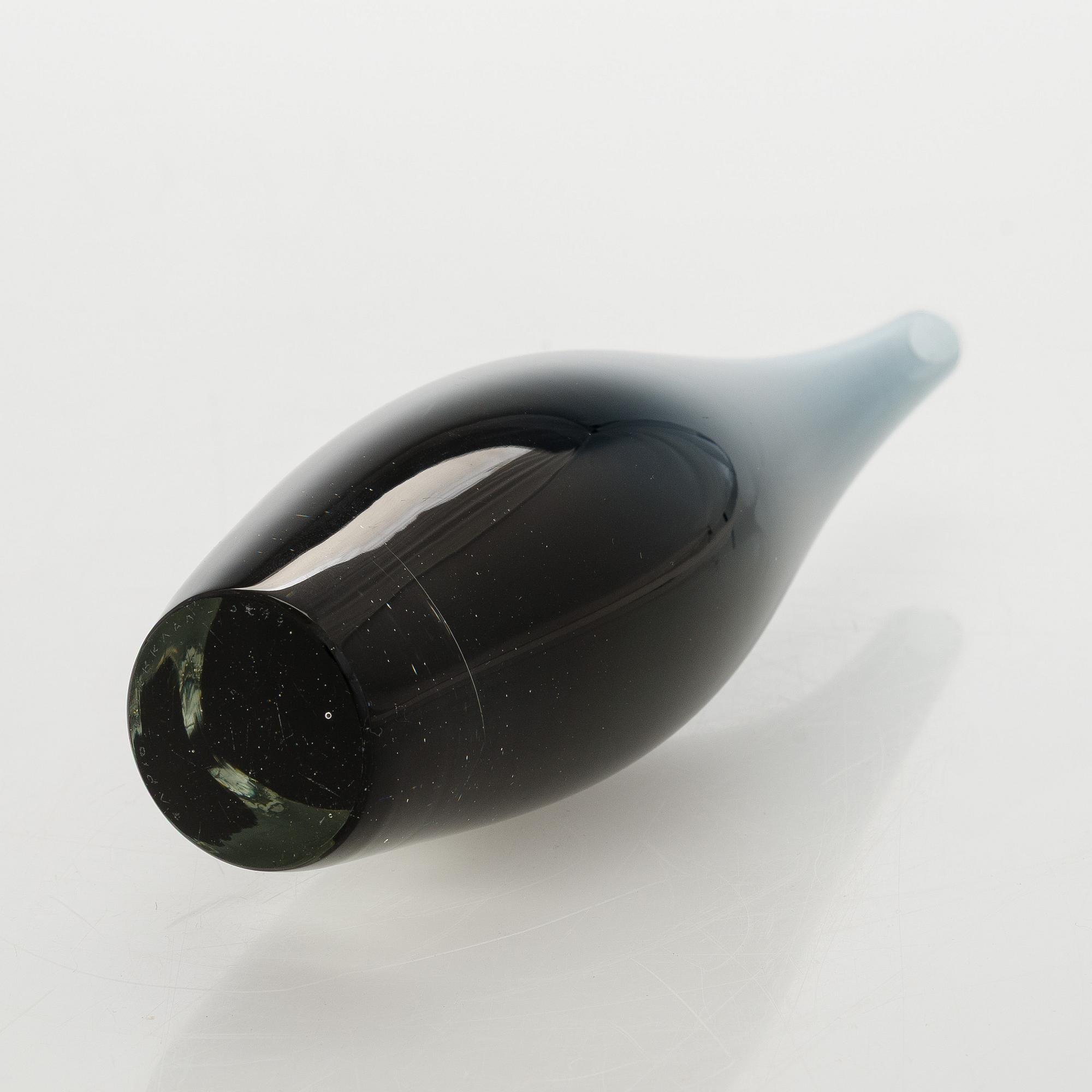 Tapio Wirkkala, A glass vase, signed Tapio Wirkkala Iittala 3299.