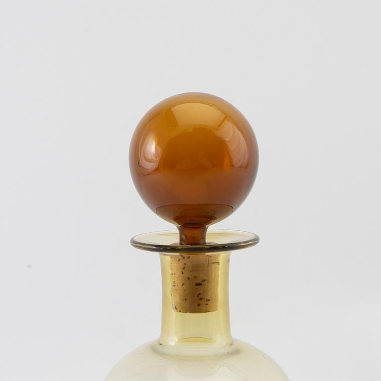 Kaj Franck, decanter with stopper Nuutajärvi/Notsjö Finland dated 62.
