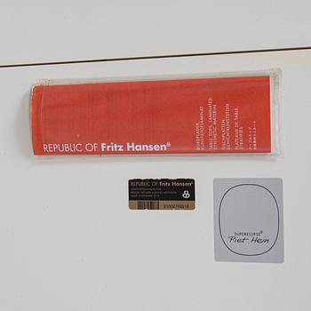 BRUNO MATHSSON & PIET HEIN, a 'Superellips' dining table, Fritz Hansen, Denmark.