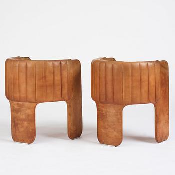 Luigi Massoni, a pair of easy chairs, Poltrona Frau, Italy 1970's.