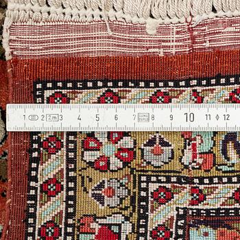 Rug, Isfahan, silk, approx. 300 x 215 cm.