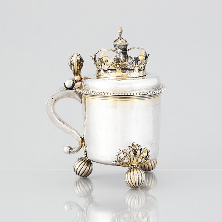 A Danish Baroque parcel-gilt silver tankard, Copenhagen 1689.