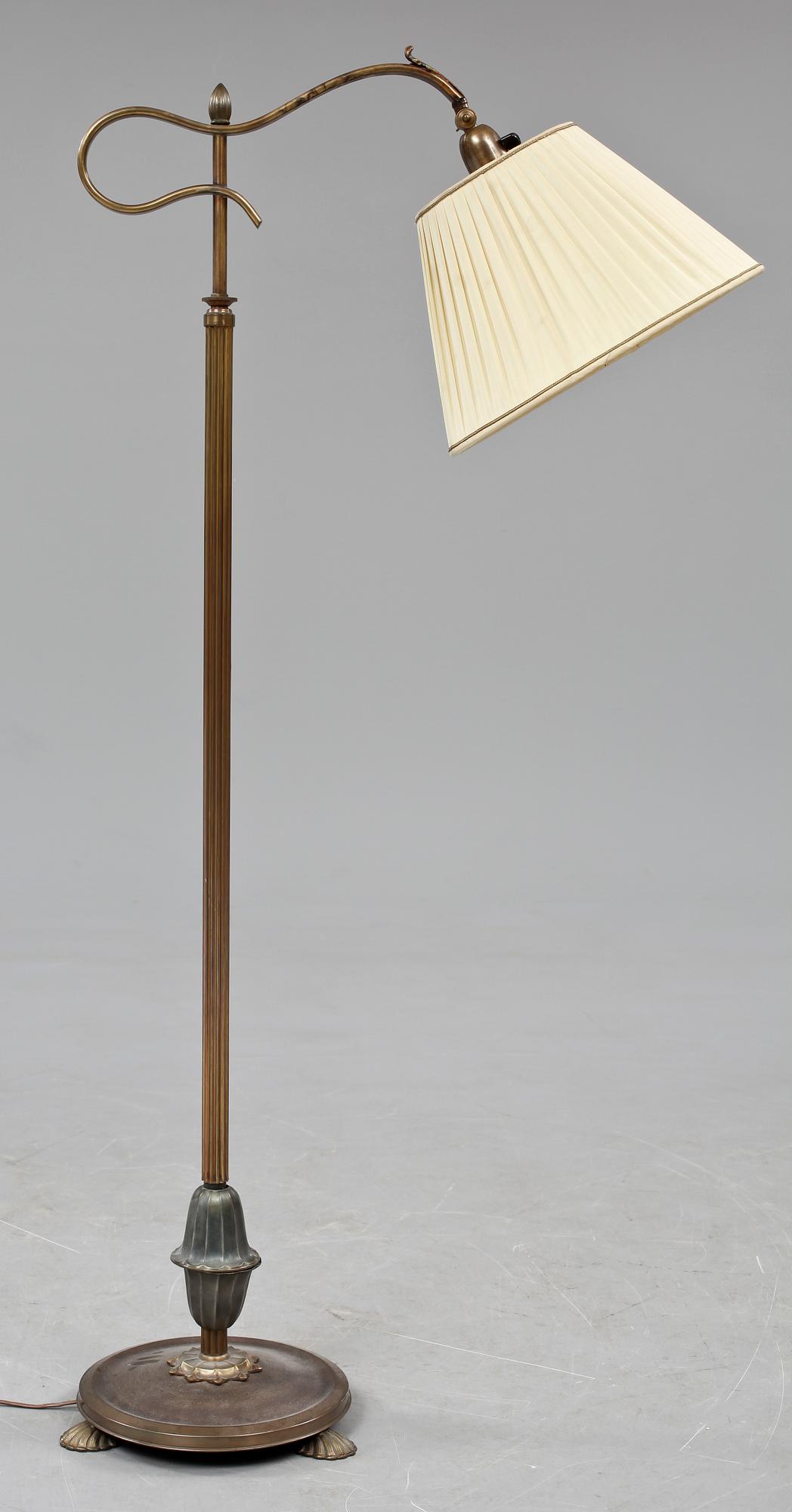 GOLVLAMPA, 1900-tal.