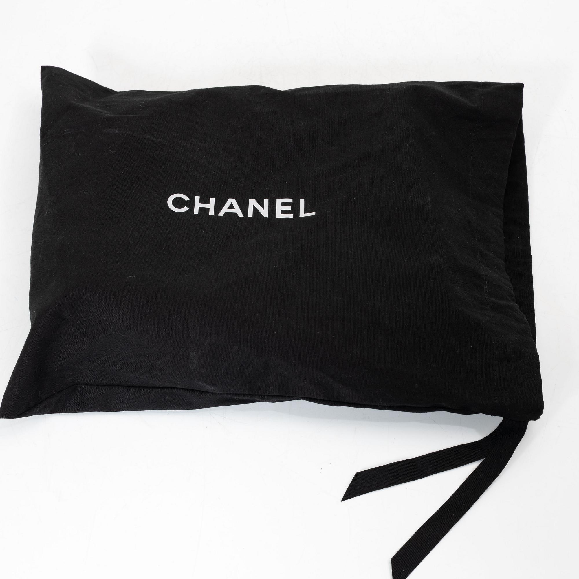 Chanel, bag, "19 Small Flap Bag", 2021.