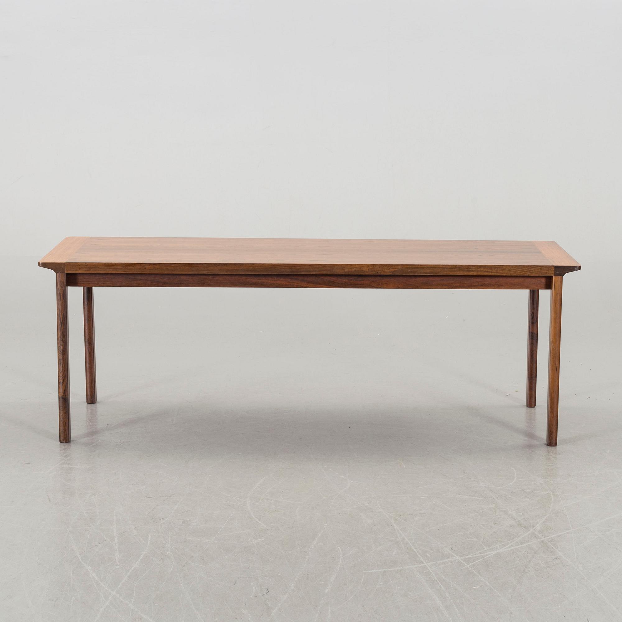 A 1960's-70's coffee table. CITES-certificate.