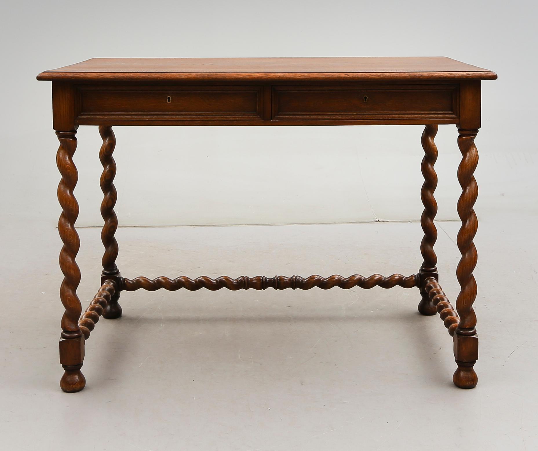 SKRIVBORD, 1900-talets första hälft.