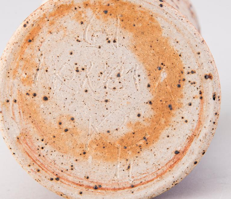 RAIJA TUUMI, maljakoita, 3 kpl, samottia, signeerattu  ARABIA, RT -61, 1970, 1972.