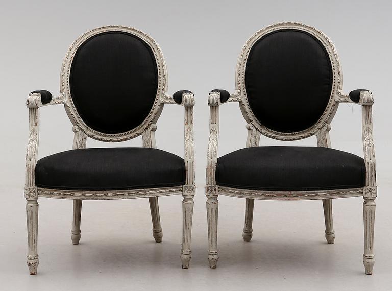 KARMSTOLAR, 1 par, gustaviansk stil, 1900-tal.