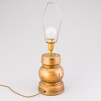 BORDSLAMPA, SAVITORPPA, rödlera, signerad KAGE, Kauko Forsvik, Finland. 1970/80-tal.