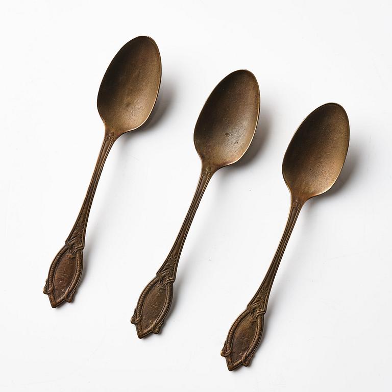 Yoko Ono, "Four Spoons".