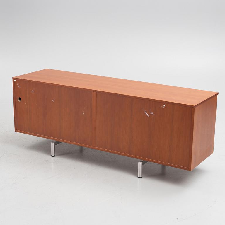 Sideboard samtida.