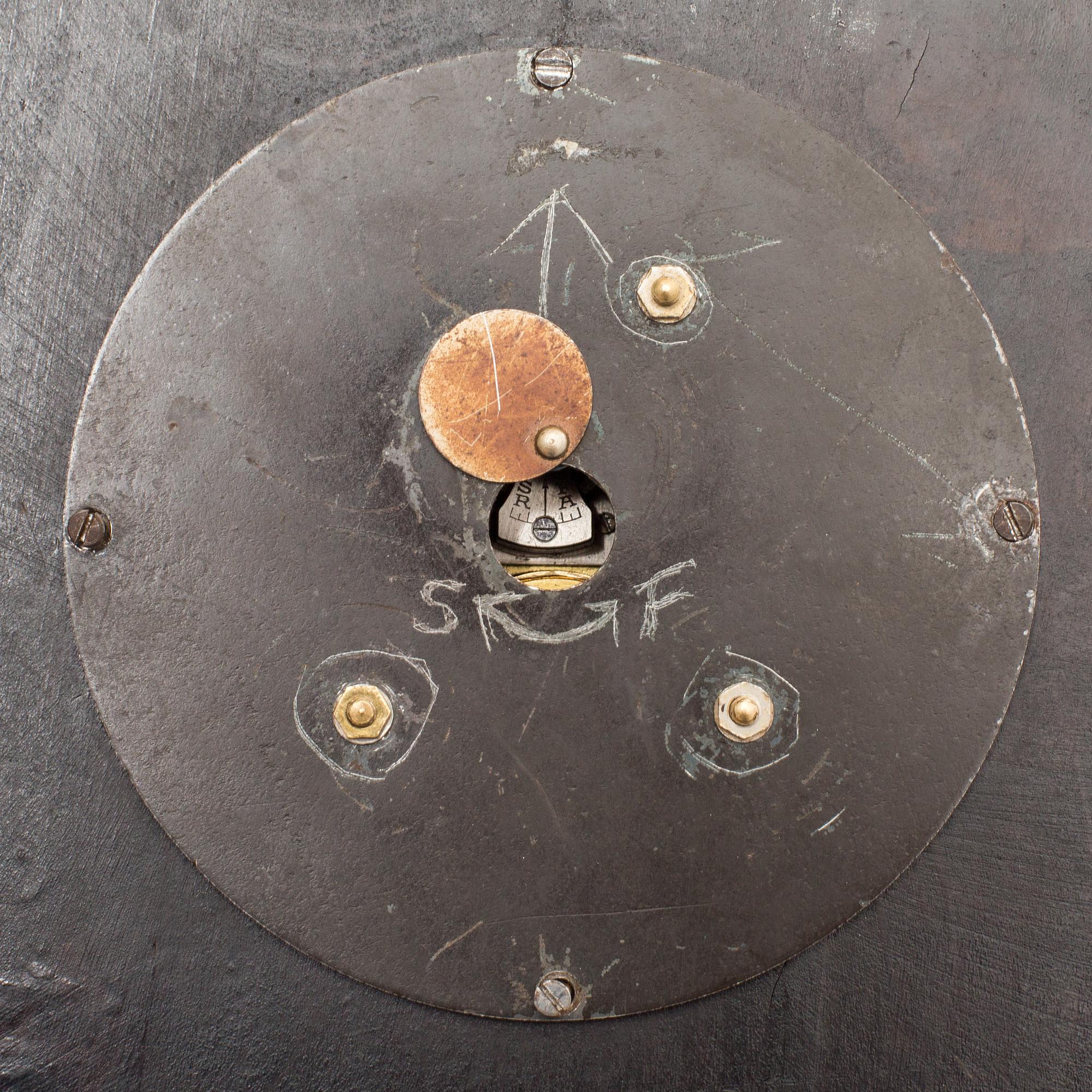 VÄGGKLOCKA, 1930/40-tal.