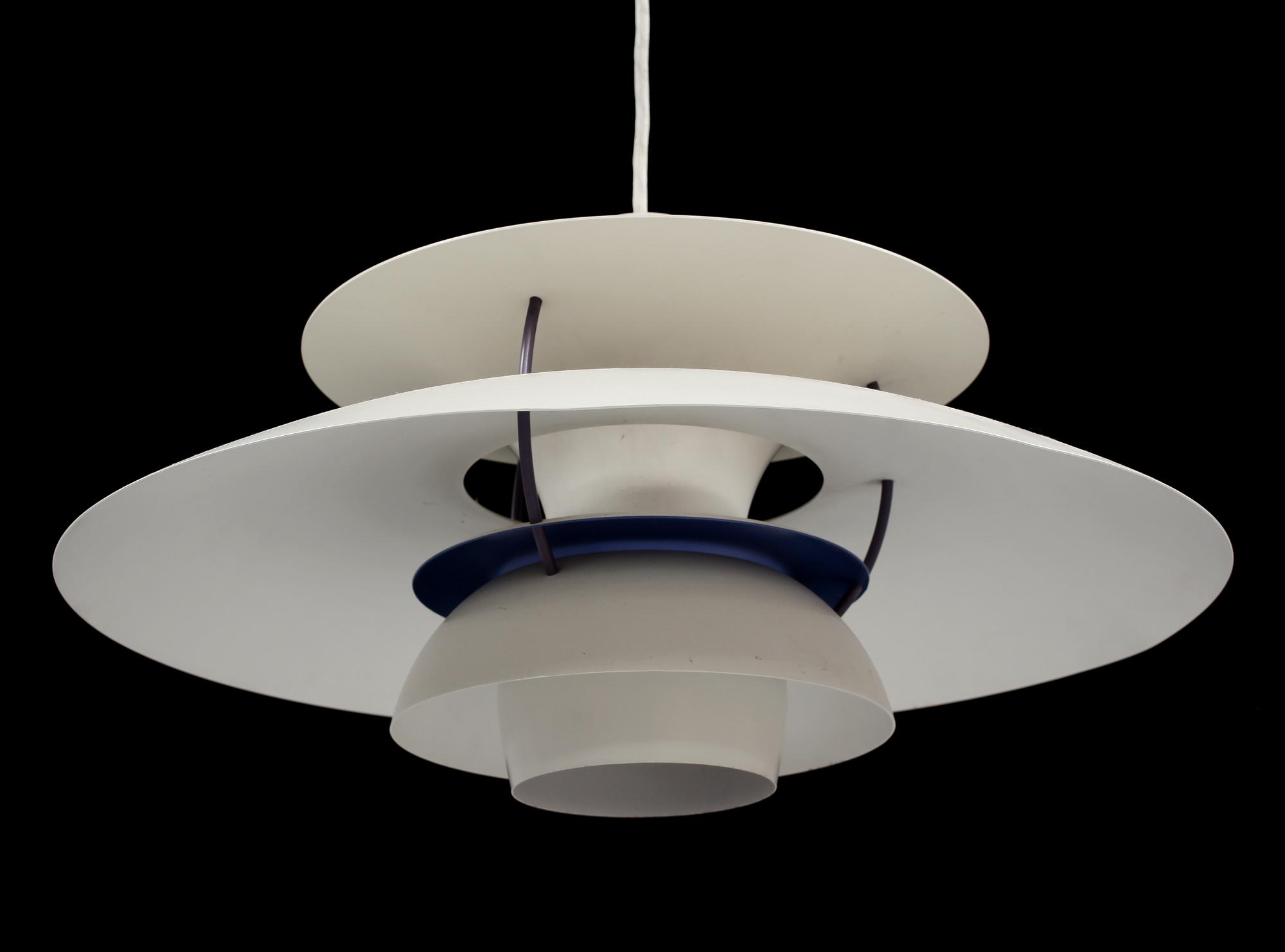 TAKLAMPA, "PH-lampa", Poul Henningsen, Fritz Hansen, 1900-talets fjärde kvartal. Höjd 25 cm.