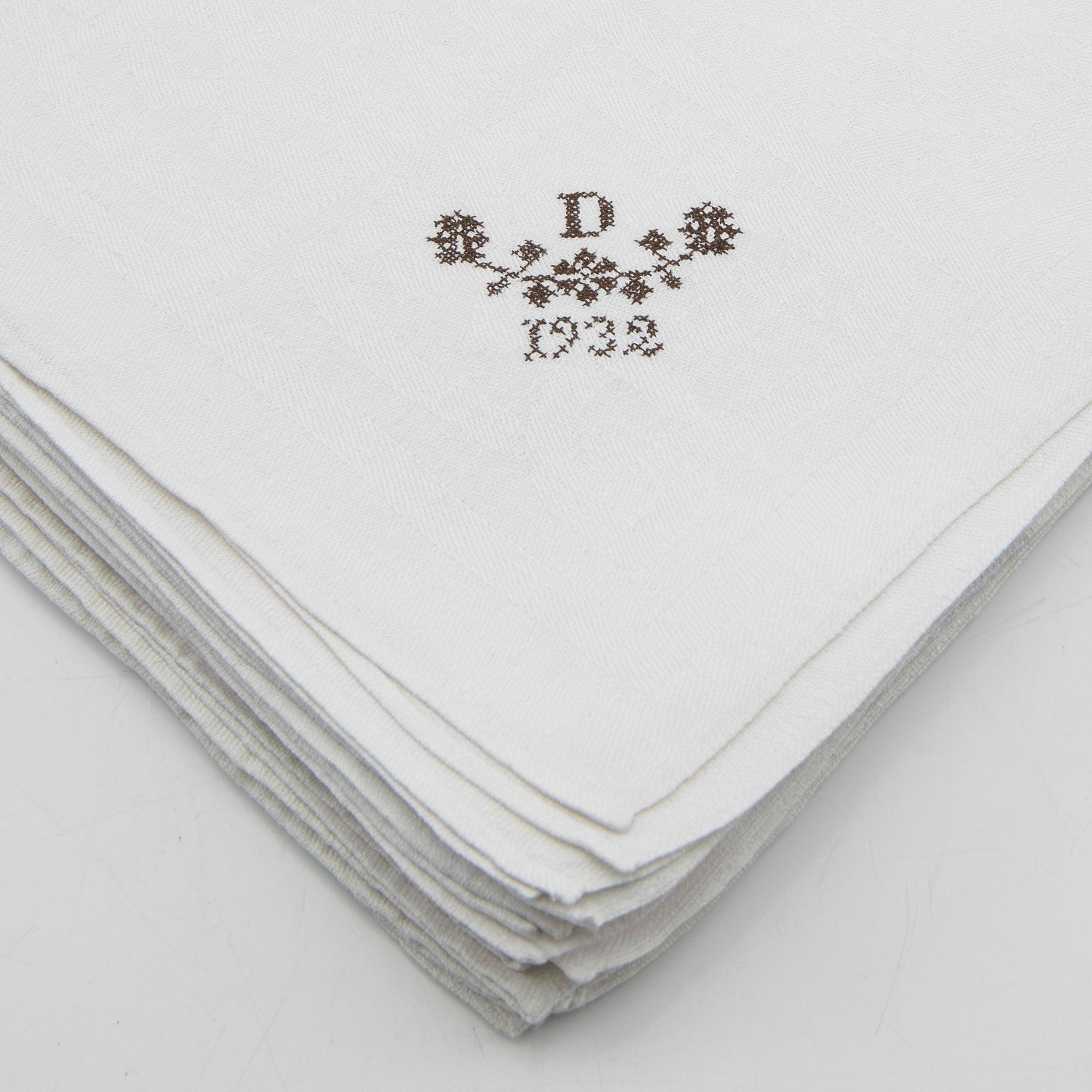 Napkins a total of 73 pcs damask various patterns first half of the 20th century.