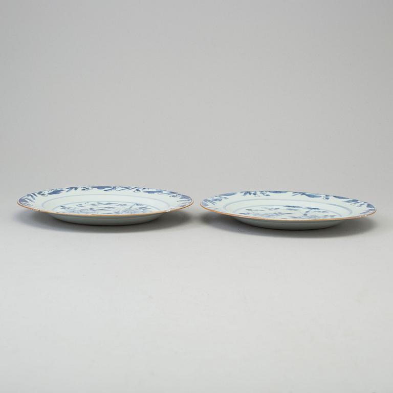 A pair of blue and white dishes, Qing dynasty, Qianlong (1736-95).