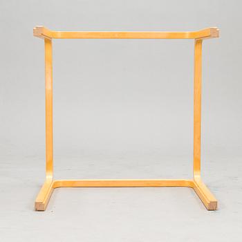 Alvar Aalto, Pöytä, Y805B, Artek.