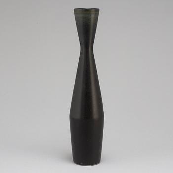 CARL-HARRY STÅLHANE, a unique stoneware vase, Rörstrand 1960.