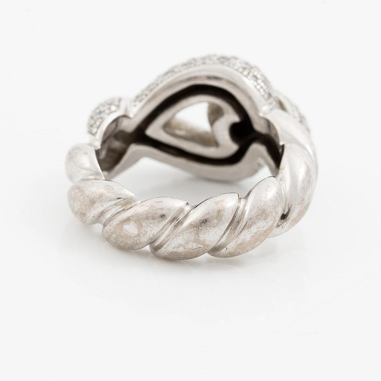 Hermès ring 18K vitguld med runda briljantslipade diamanter.